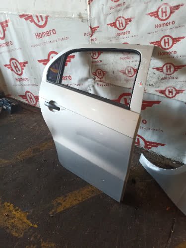 Puerta Trasera Derecha Volkswagen Voyage 2015 - 5582341