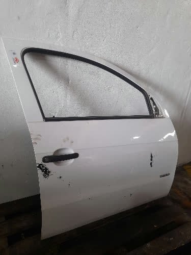 Puerta Delantera Derecha Volkswagen Gol Trend 2012 - AA00116050