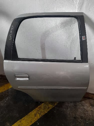 Puerta Trasera Derecha Chevrolet Classic 2013 - 6331864