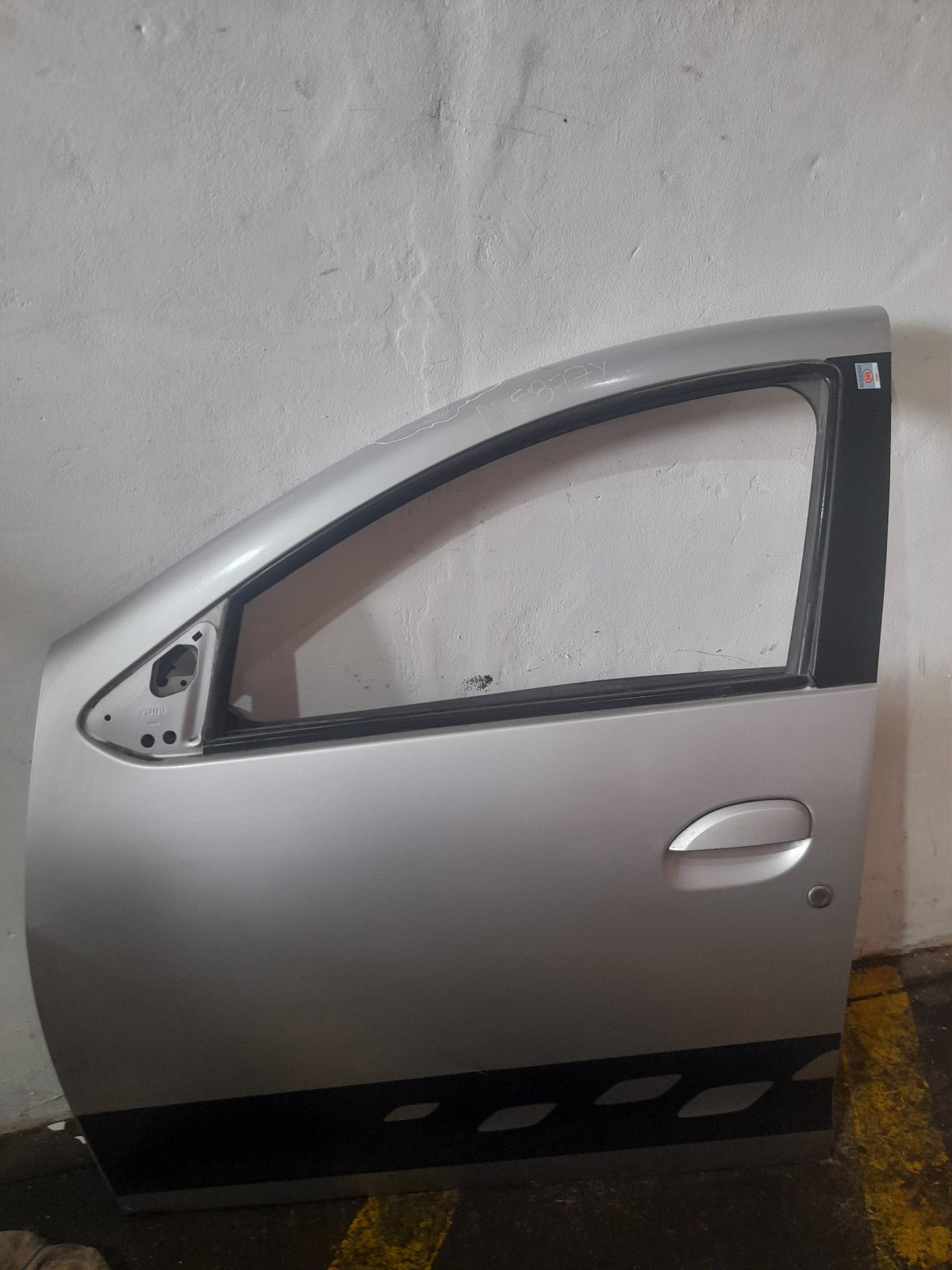 Puerta Delantera Izquierda Renault Sandero 2018 - 7719759
